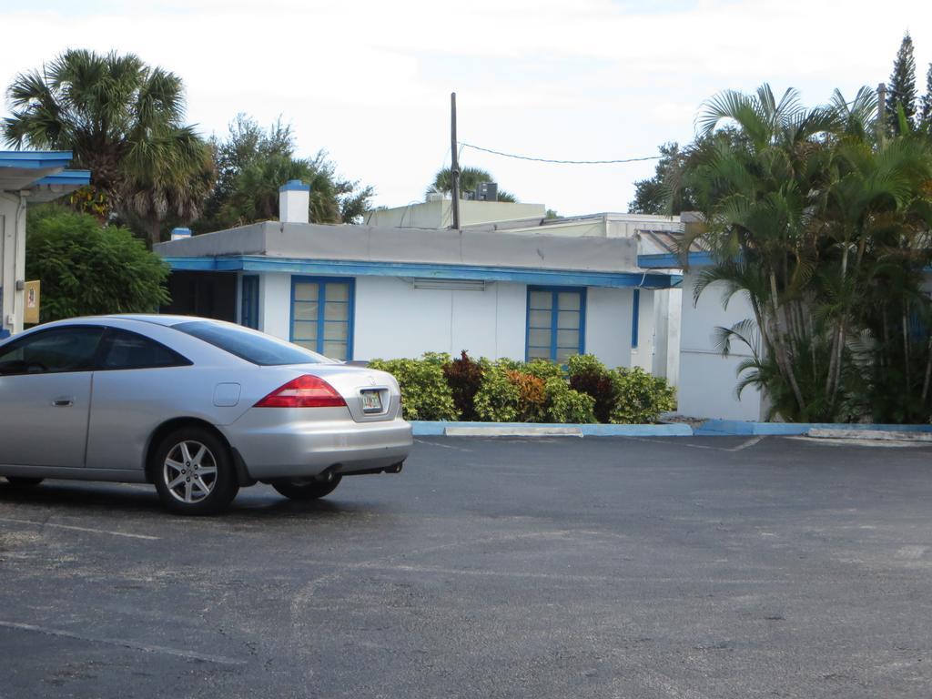 Southwind Motel Stuart Eksteriør billede